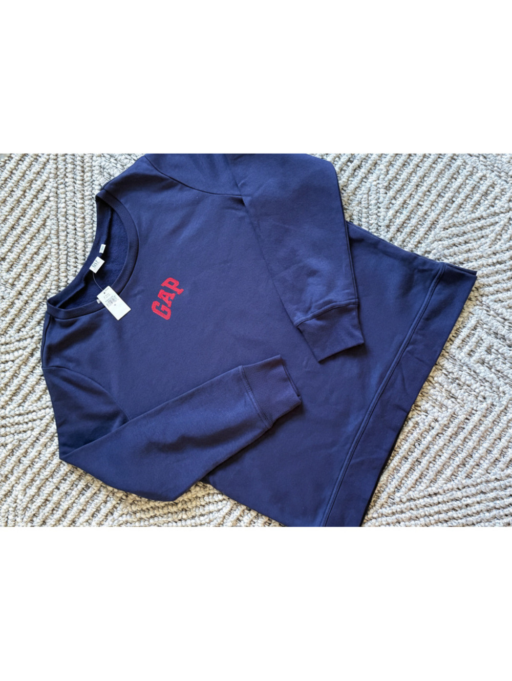 GAP Navy Blue Sweatshirt with Red GOP Heart Design, Size M, New with Tags